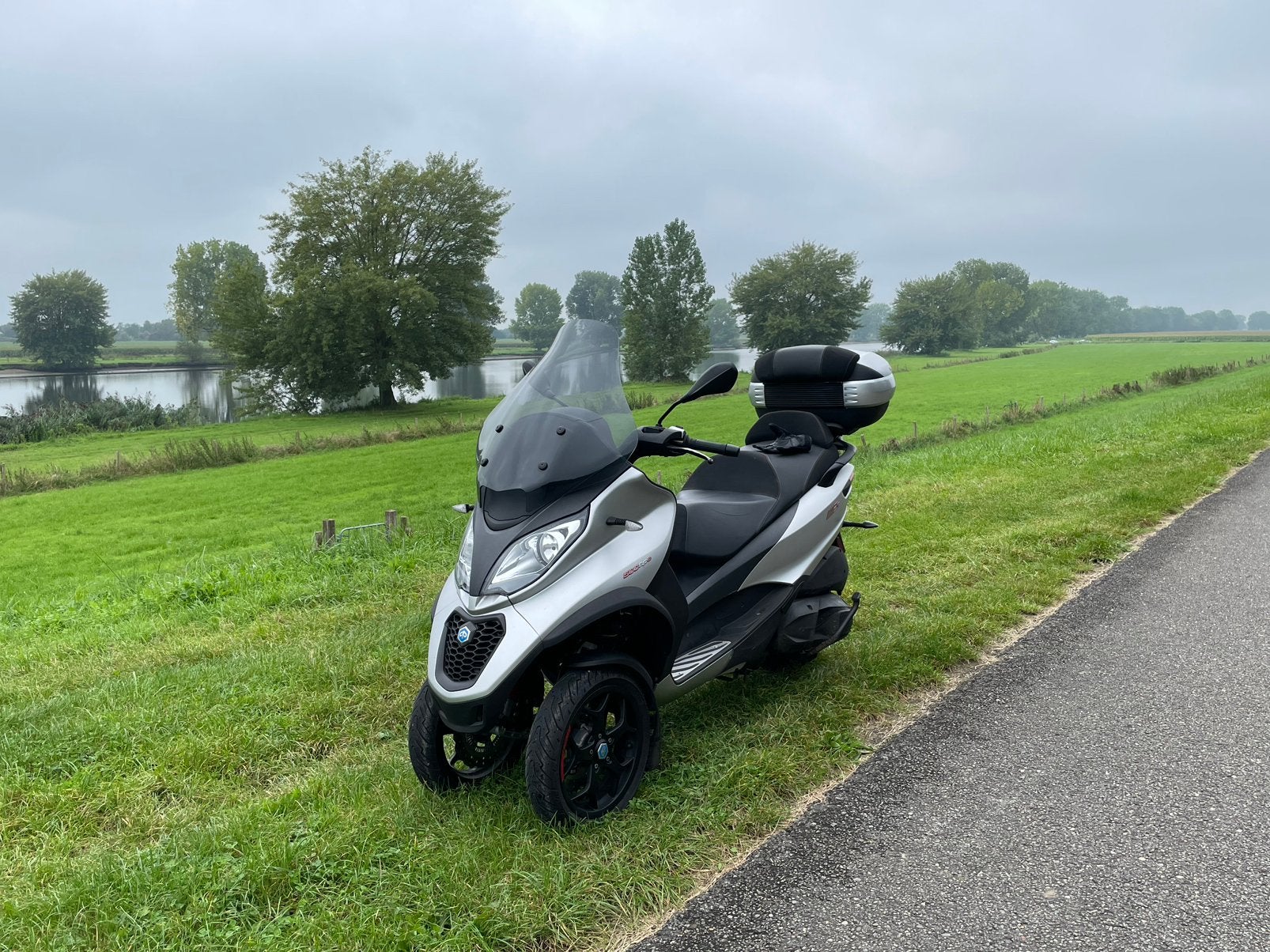 Piaggio mp3 500 / met koffer / hand verwarming, Scooter, Gebruikt, Particulier, Meer dan 35 kW