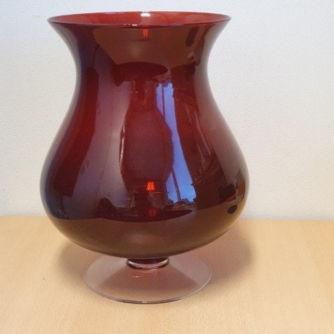 Vaas rood glas 30 cm hoog, Ophalen, 30 cm, Nieuw, Glas