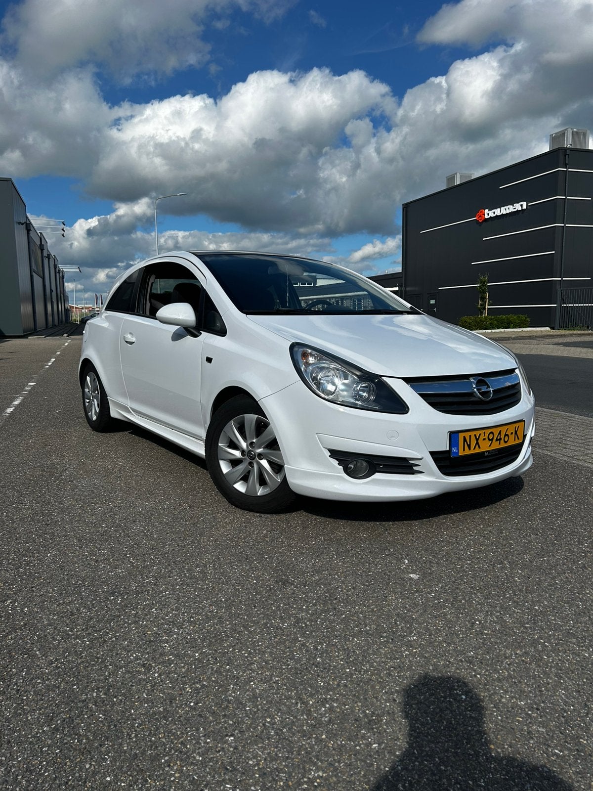 Opel Corsa 1.2 16V 3D 2011 Wit, Auto's, Opel, Particulier, Corsa, ABS, Airbags, Airconditioning, Android Auto, Apple Carplay, Bluetooth