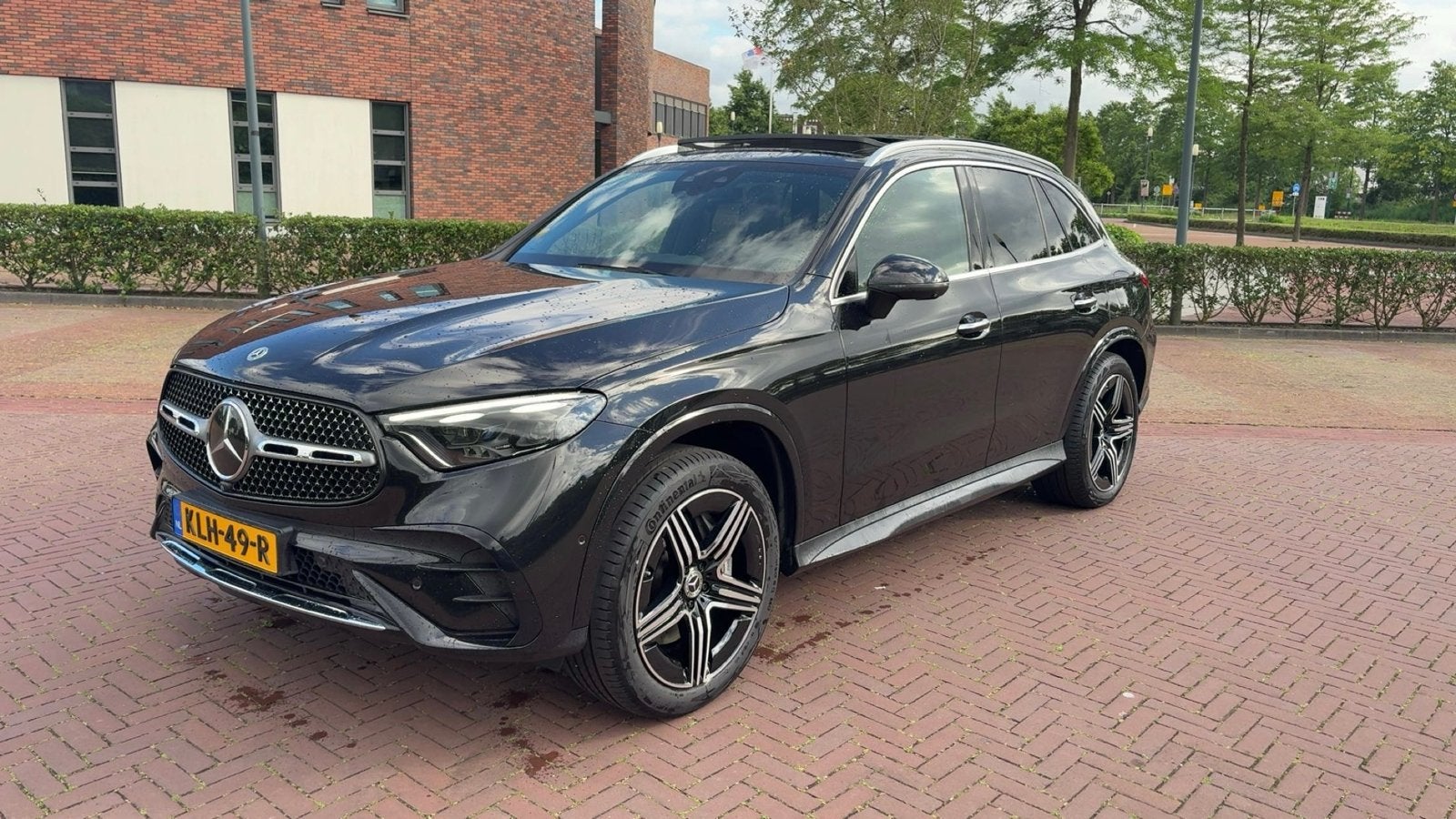 Mercedes-Benz GLC 300 e 313pk 4MATIC 9G-TRONIC 2023 Zwart, Auto's, Automaat, 167 km/l, Leder en Stof, Zwart