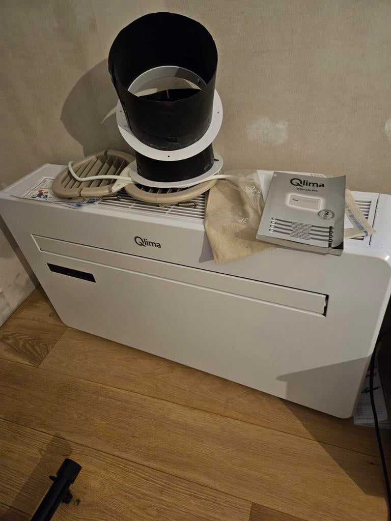 Airco merk Qlima, Witgoed en Apparatuur, Airco's, Ophalen, Koelen en Ontvochtigen, 3 snelheden of meer, Zo goed als nieuw