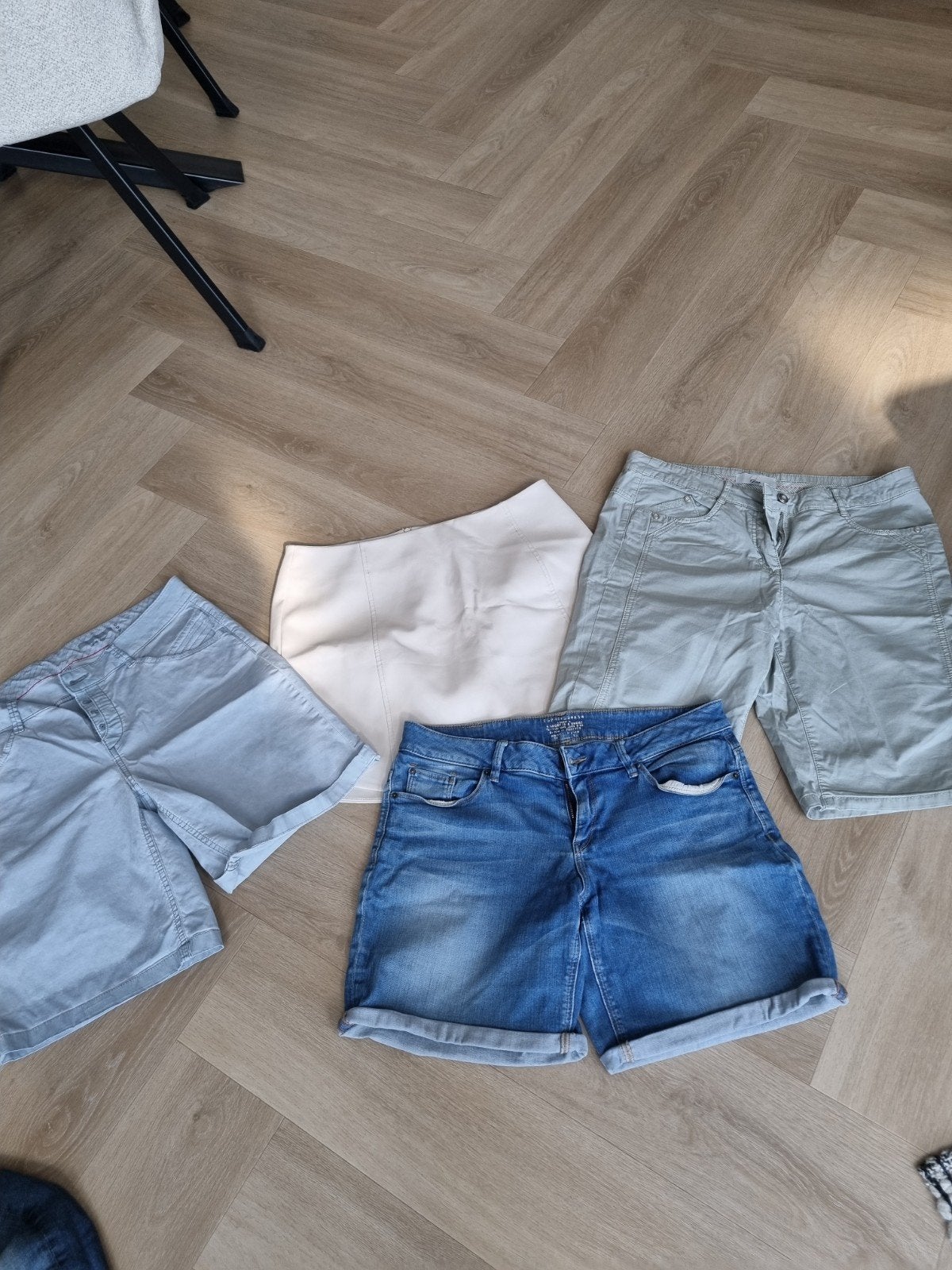 Korte broek maat L, Ophalen of Verzenden, Zo goed als nieuw, Blauw