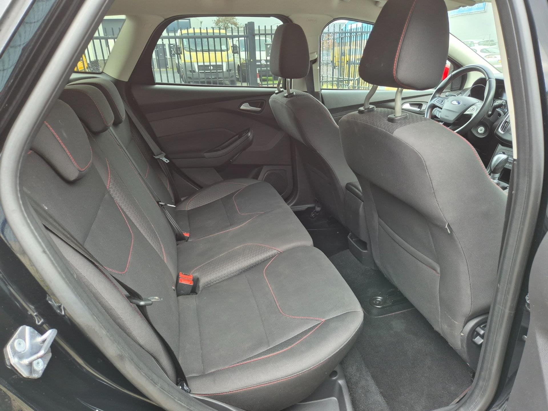 Foto 15 van Ford Focus Wagon 1.5 Black Edition ST Look *AKTIEPRIJS!