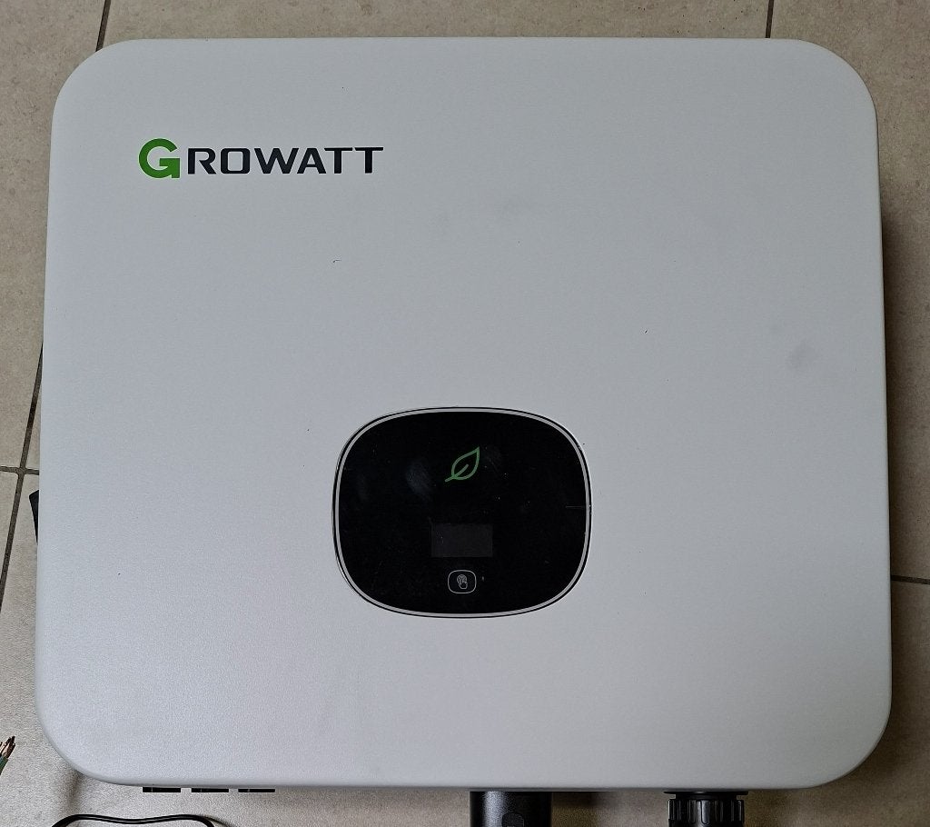 Growatt Hybride omvormer 6000 Watt, Ophalen, Zo goed als nieuw, Compleet systeem, 200 wattpiek of meer
