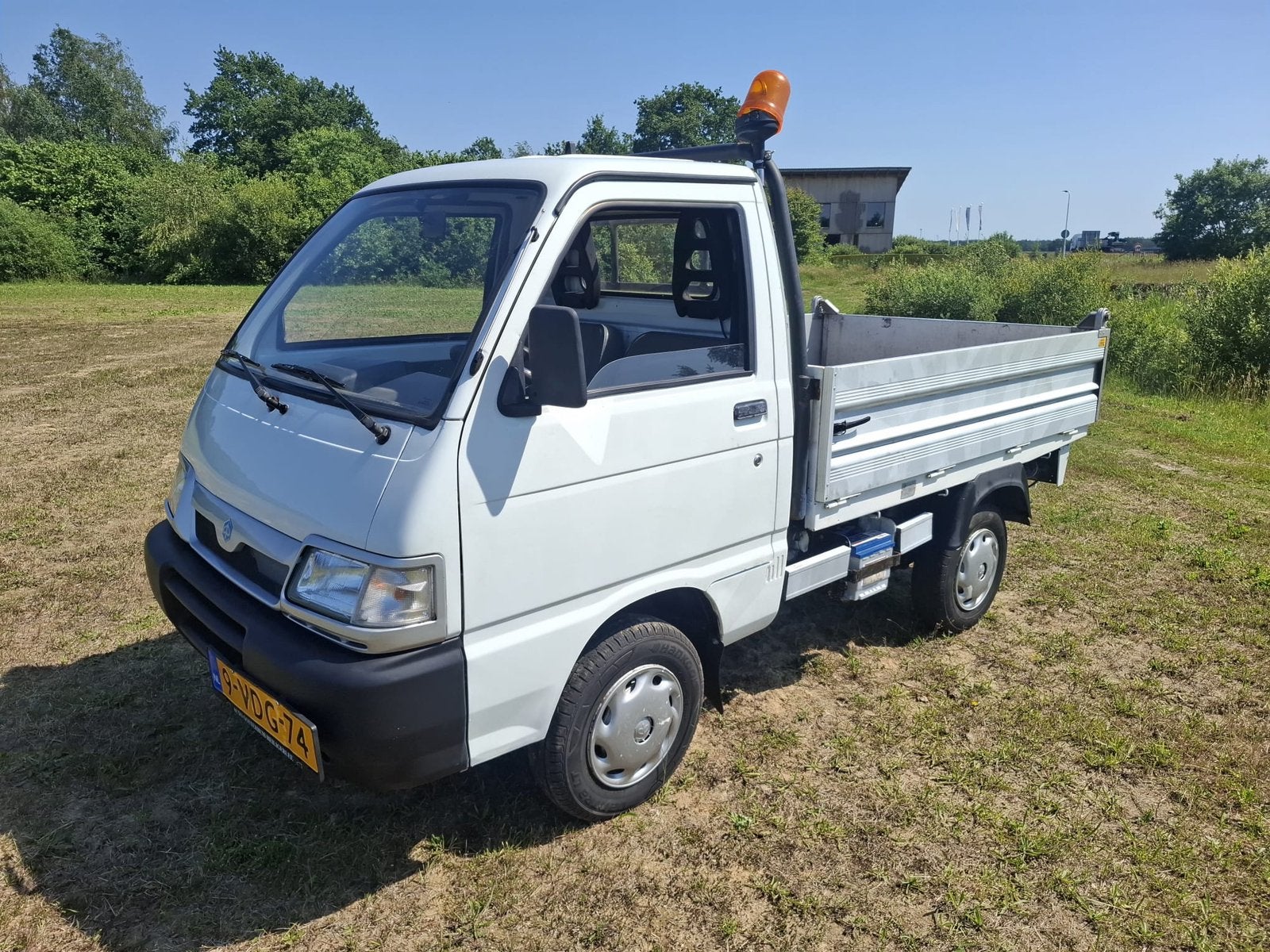 Piaggio Porter 1.3 Kipper SL 2009 Nieuwe APK trekhaak, Auto's, Piaggio, Achterwielaandrijving, 4 cilinders, Wit
