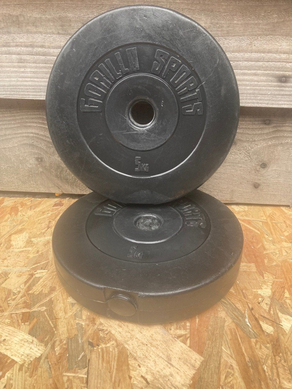 💪💪 Gorilla Sports Halterschijven 5 kilo - Gebruikt gewicht, Sport en Fitness, Fitnessmaterialen, Ophalen of Verzenden, Gebruikt