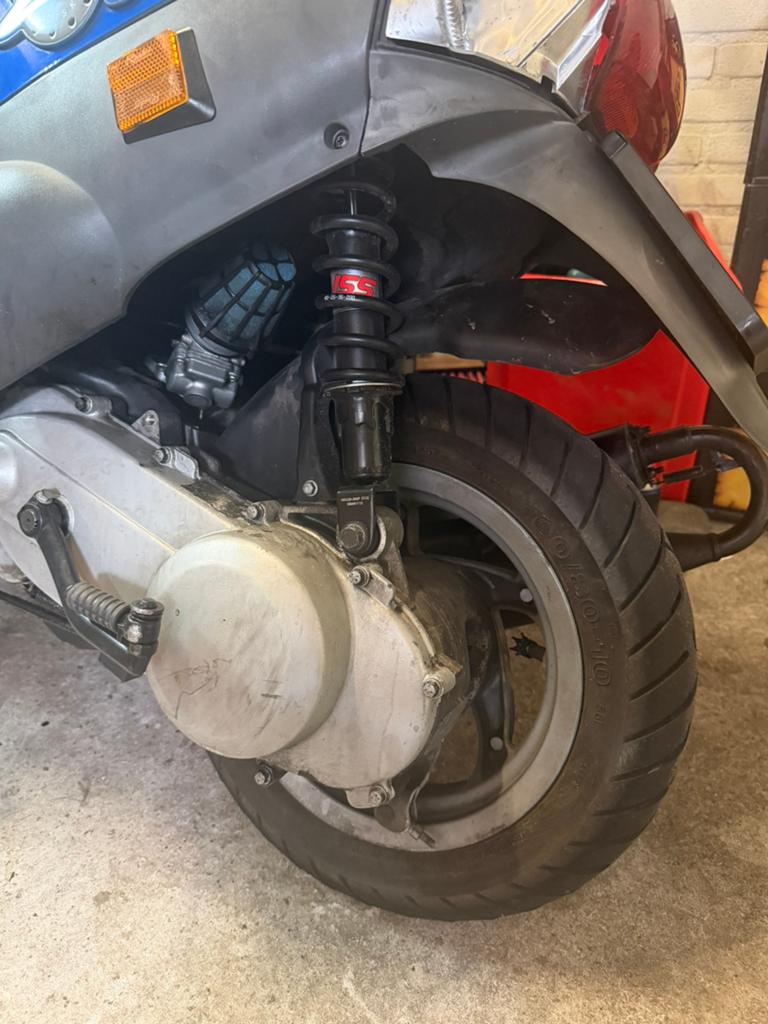 70cc piaggio blok plug&play, Fietsen en Brommers, Ophalen, Zo goed als nieuw, Tweetakt, Zip