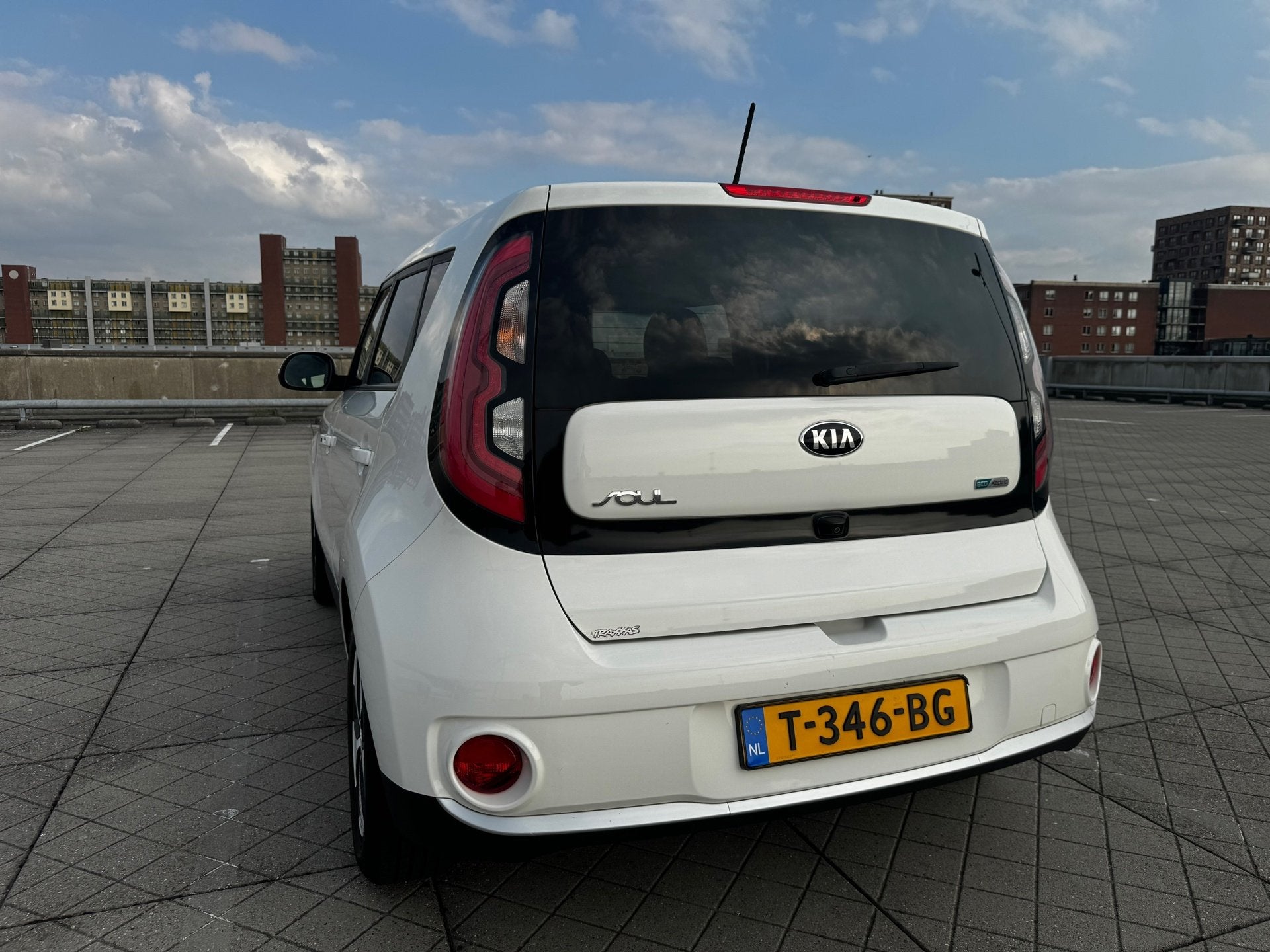Kia Soul EV ExecutiveLine 27 kWh CLIMA CRUISE CAMERA CARPLAY, Auto's, Kia, Dealer onderhouden, Gebruikt, 1465 kg, Wit