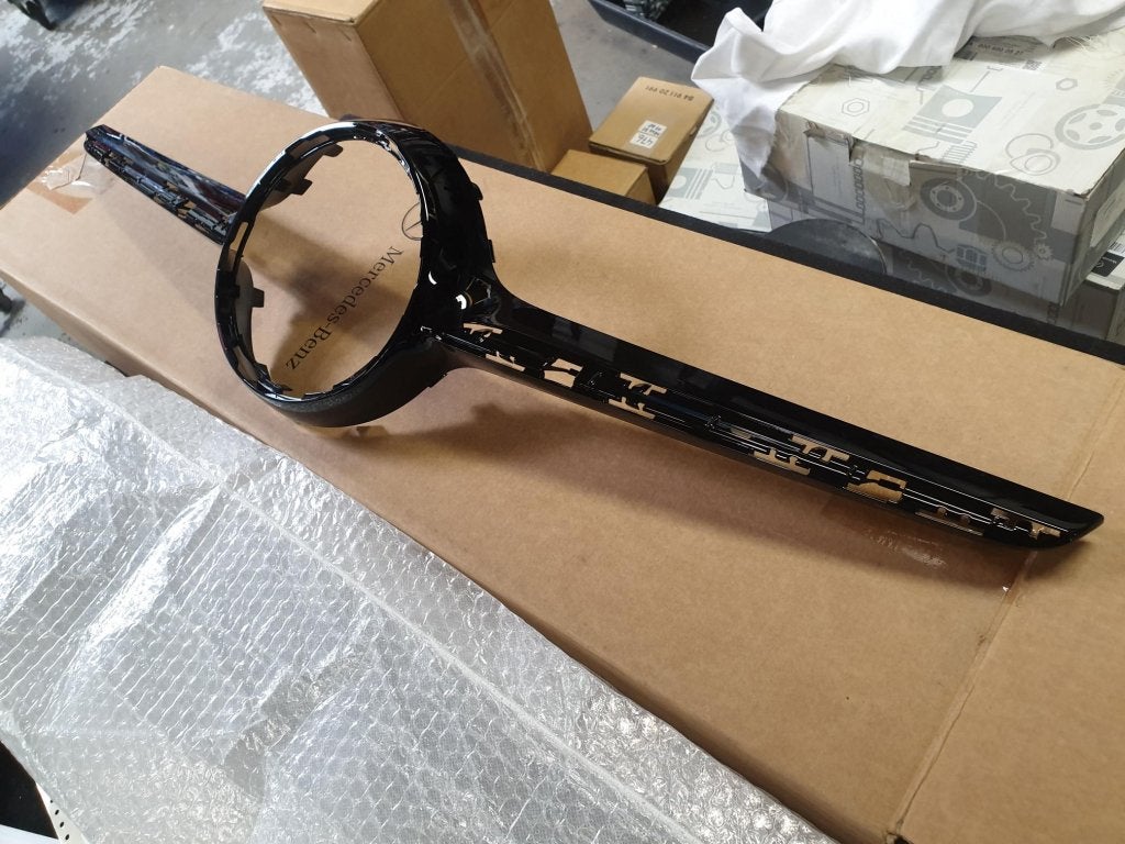 Nieuwe grill drager W238 E-Klasse Coupe A2388880700 [483], Voor, Mercedes-Benz, Niet ingevuld, Nieuw