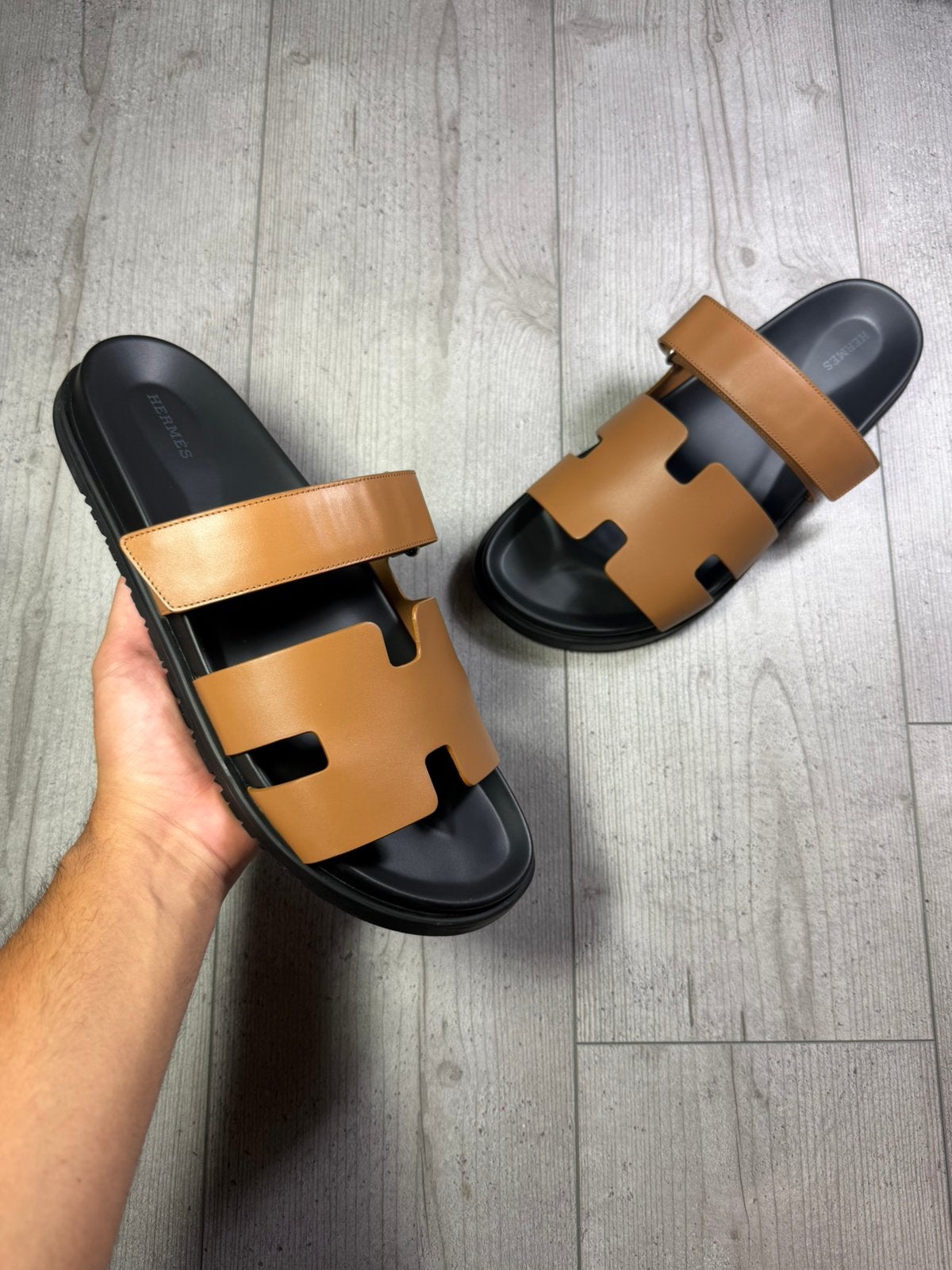 Hermes, Sandalen, Bruin, Ophalen of Verzenden, Zo goed als nieuw