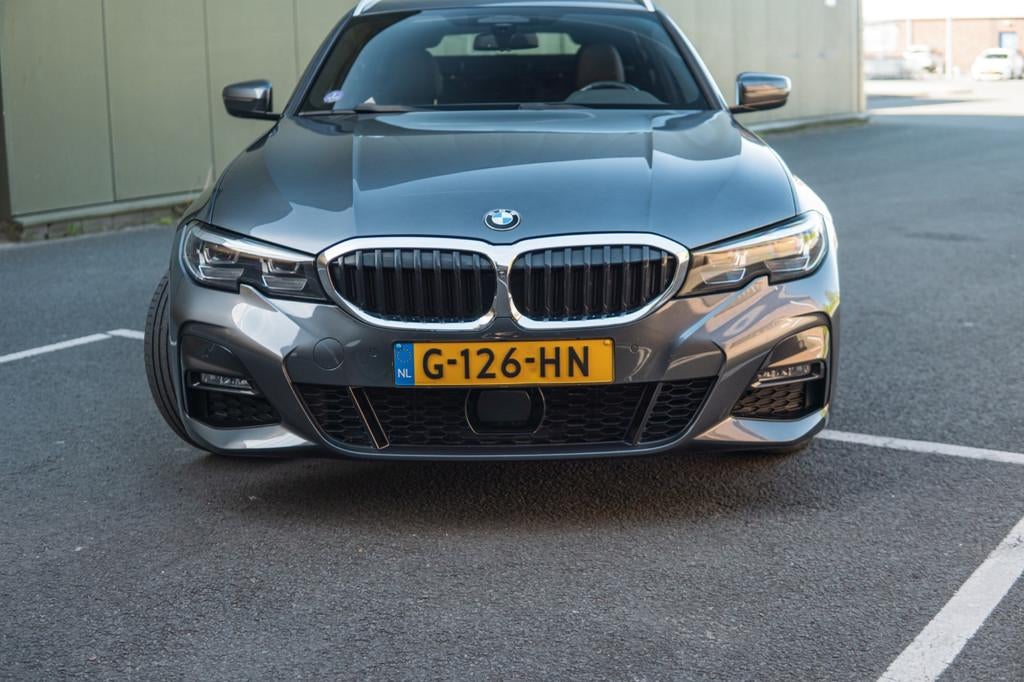 BMW 3-serie Touring 330i M Sport l alcantara l H&K l ACC l T, 1998 cc, Achterwielaandrijving, Gebruikt, Euro 6