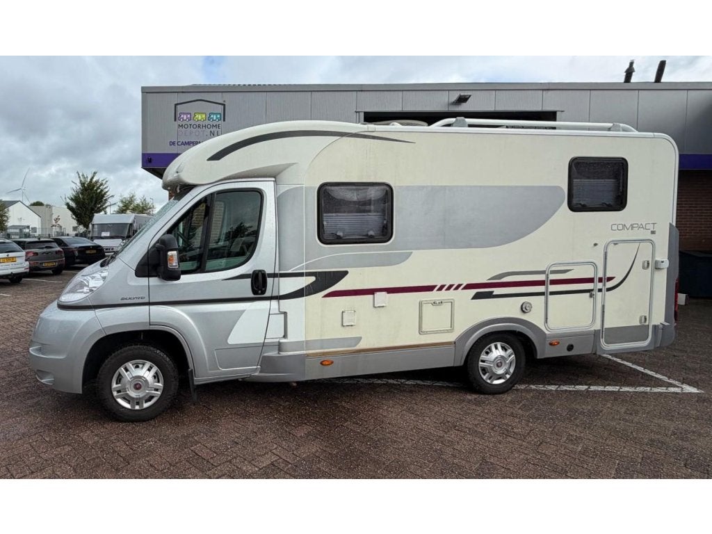 Adria Compact SL Lengtebedden Euro5 LPG zeer compleet!, Caravans en Kamperen, Luifel, Ringverwarming, Fiat, Tot en met 2