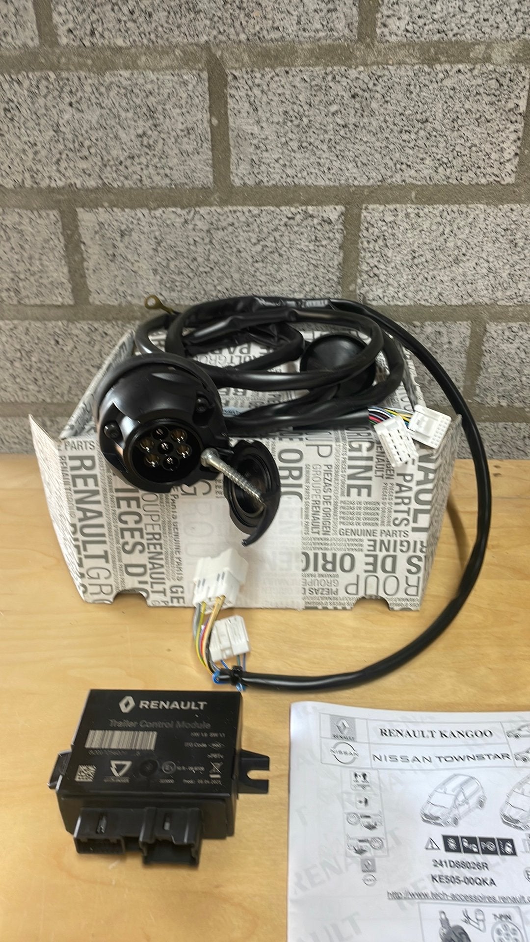 Aansluit module trekhaak renault nissan, Ophalen of Verzenden