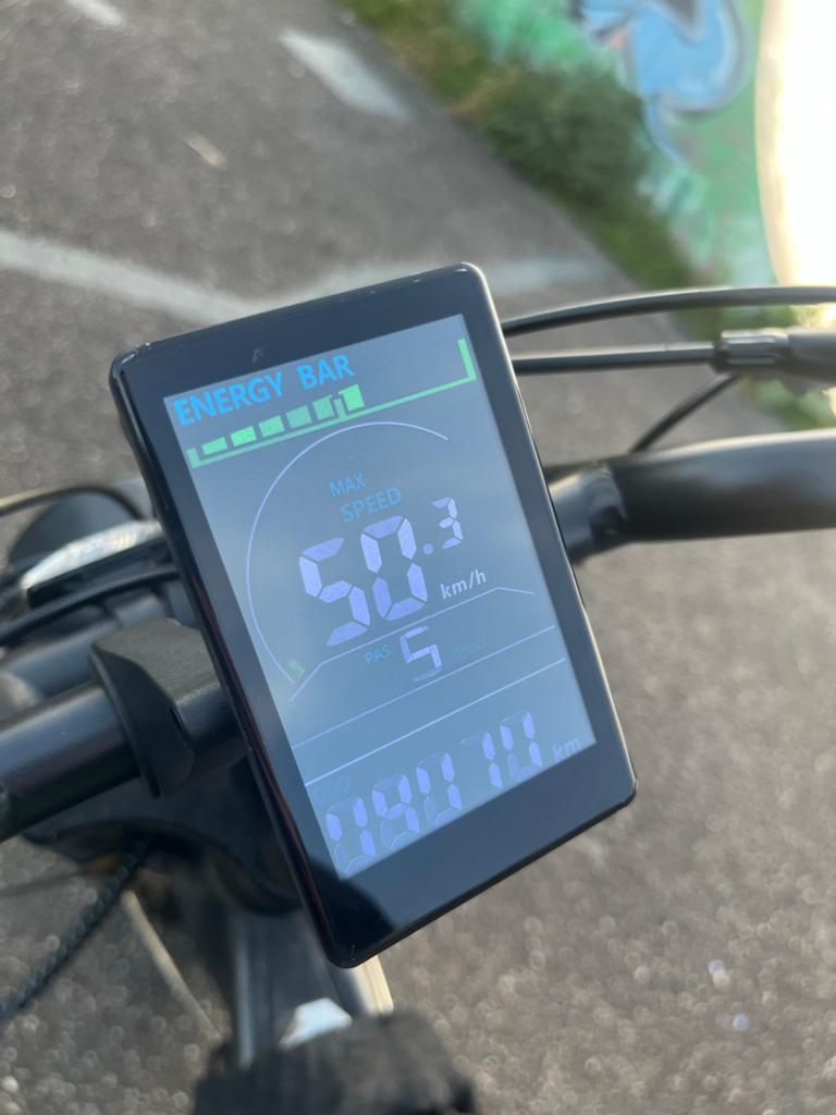 V8 3.0 E-bike met achterzitje en alarm, z.g.a.n., 59 cm of meer, Ophalen, Zo goed als nieuw, Overige merken