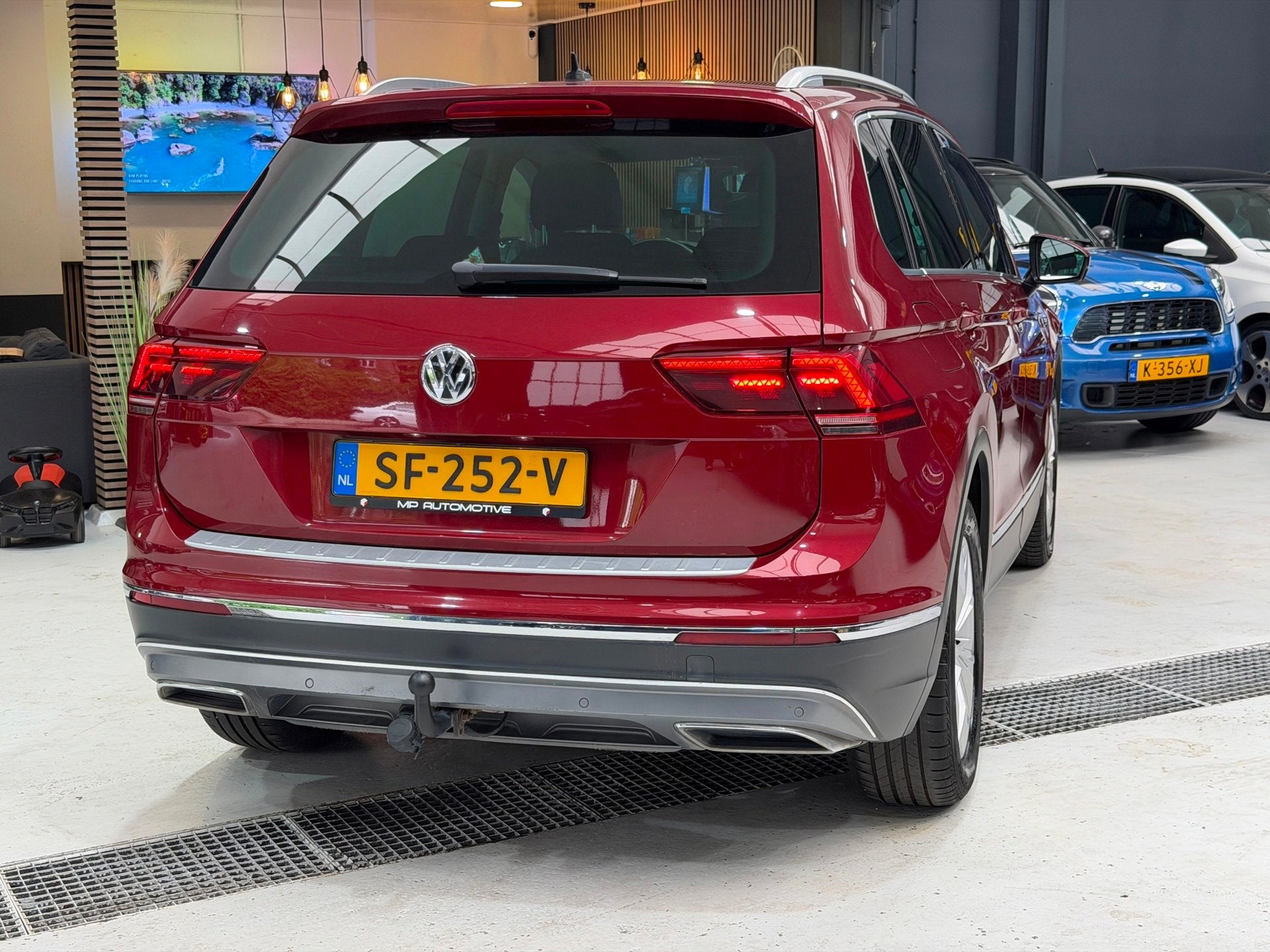 Volkswagen Tiguan 2.0 TDI 240PK DSG 4Motion Highline|Memory|, Auto's, Automaat, Gebruikt, 2500 kg, Leder