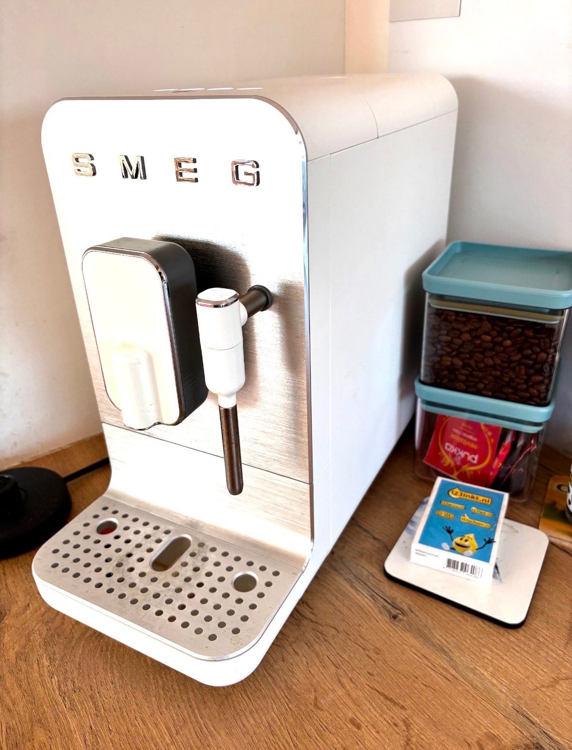 Smeg Espressoapparaat - lekt water, Ophalen of Verzenden, Niet werkend, Espresso apparaat, Koffiebonen