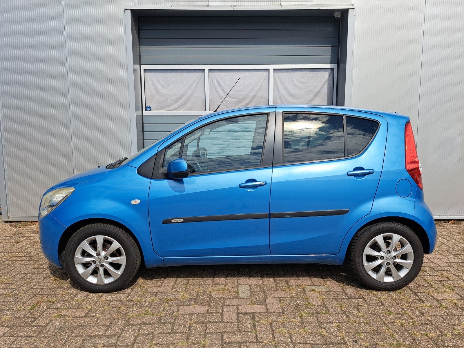 Opel Agila 1.0 12V 2014 Nieuwe koppeling/lage kmstand/nw apk, Auto's, Voorwielaandrijving, Stof, Blauw, Origineel Nederlands