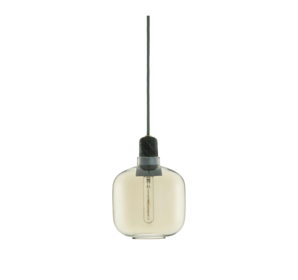 Normann Copenhagen 2 hanglampen met groen marmer, Huis en Inrichting, Lampen | Hanglampen, Ophalen, Zo goed als nieuw, Glas