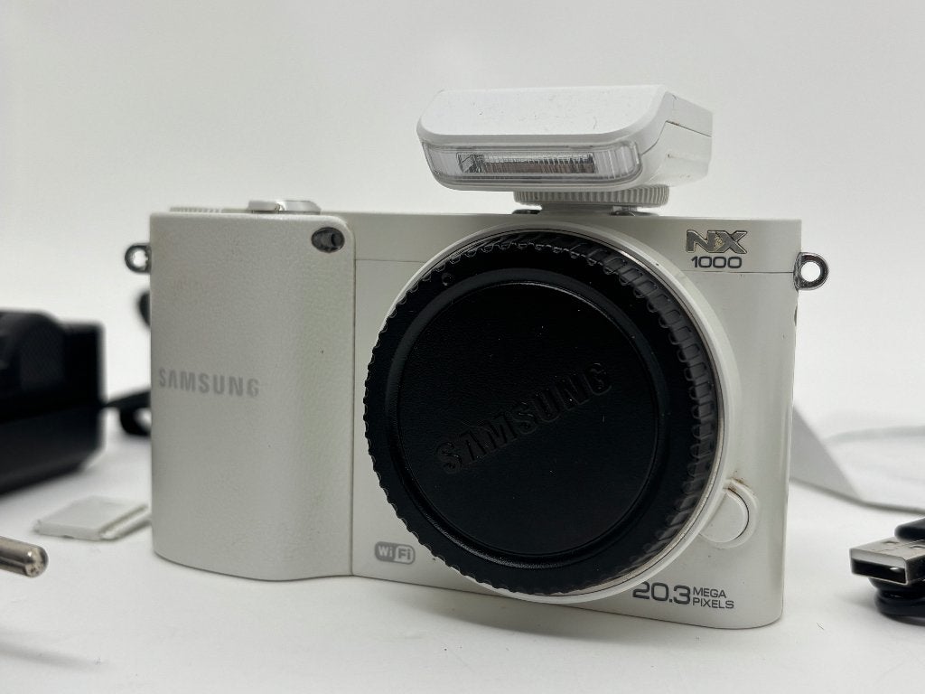 SAMSUNG NX 1000 met accessories, Audio, Tv en Foto, Fotocamera's Digitaal, Gebruikt, Ophalen of Verzenden, Samsung, 20 megapixels