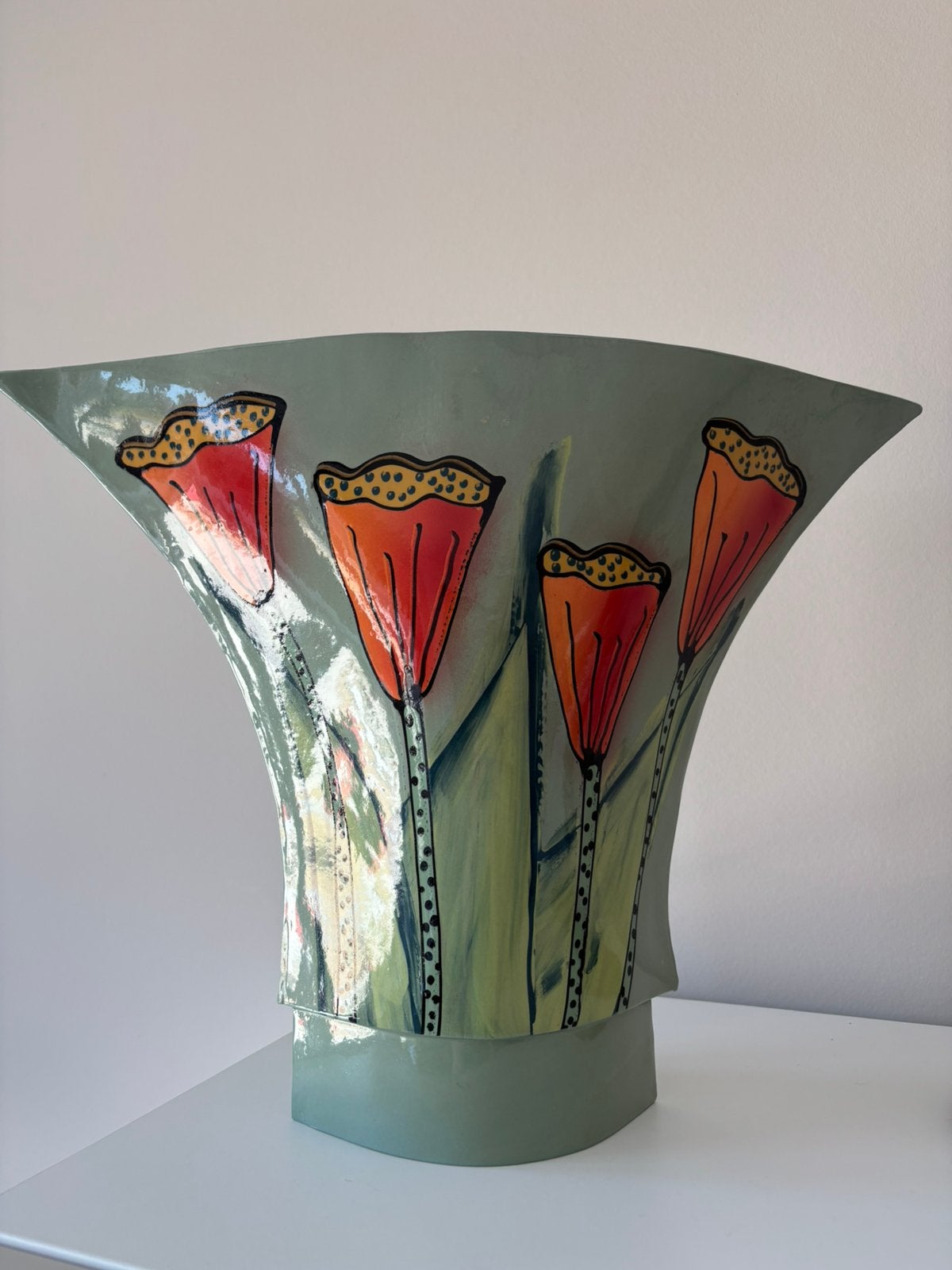 Jan Kamphuis waaiervaas met tulpen, Ophalen