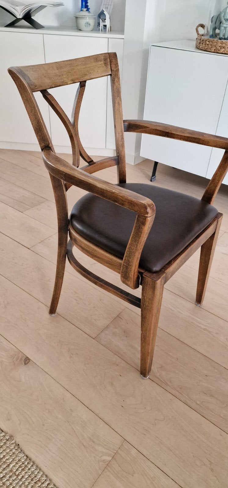 4 Eetkamerstoelen mahonie met nieuwe leren zitting, Huis en Inrichting, Stoelen, Ophalen of Verzenden, Bruin, Leer, Eén