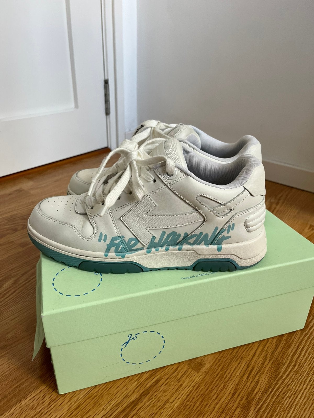 Out of office, Kleding | Dames, Ophalen of Verzenden, Zo goed als nieuw, Sneakers of Gympen