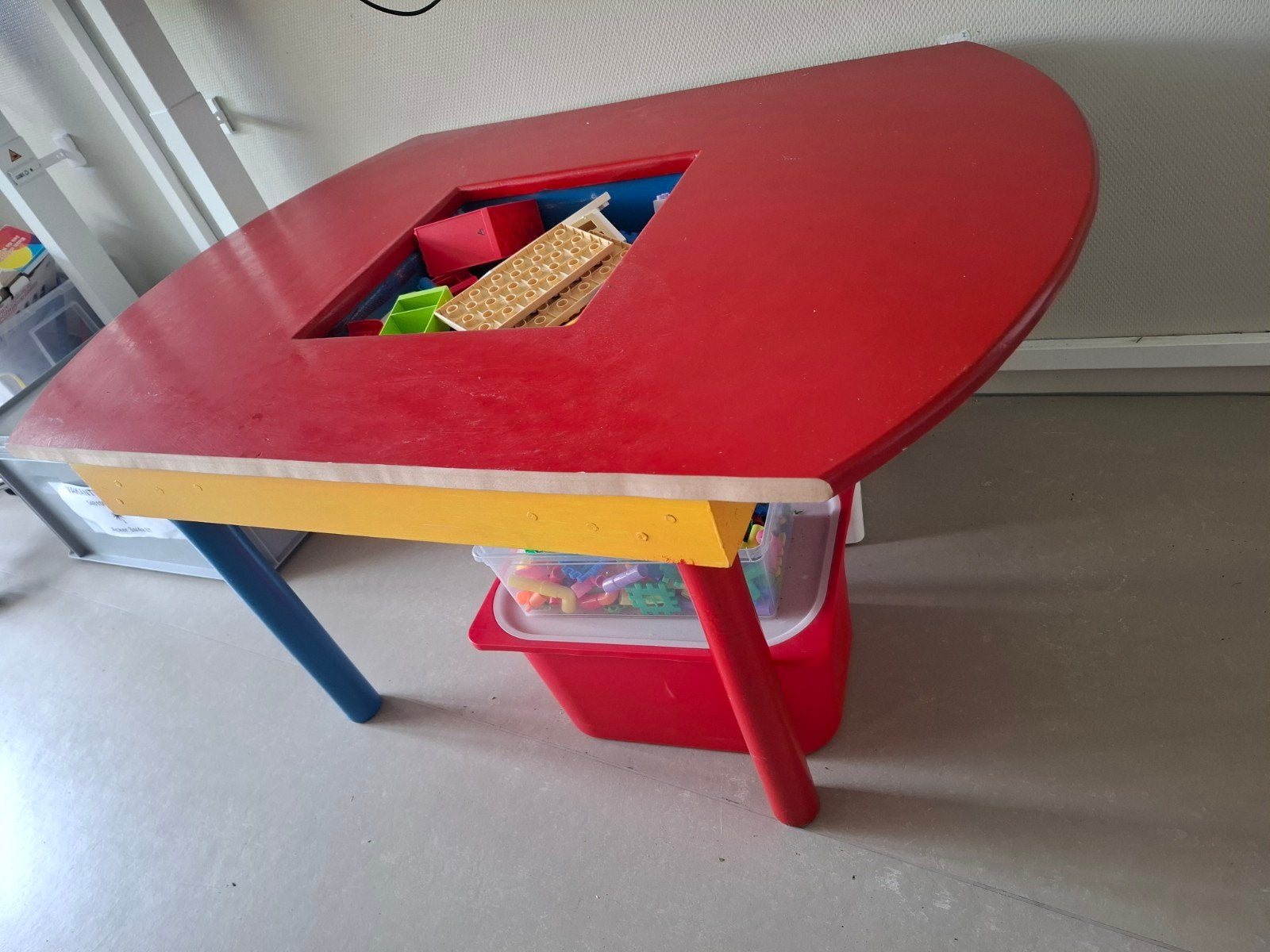 Speeltafel met opbergruimte - Rood/Geel/Blauw, Ophalen of Verzenden, Gebruikt