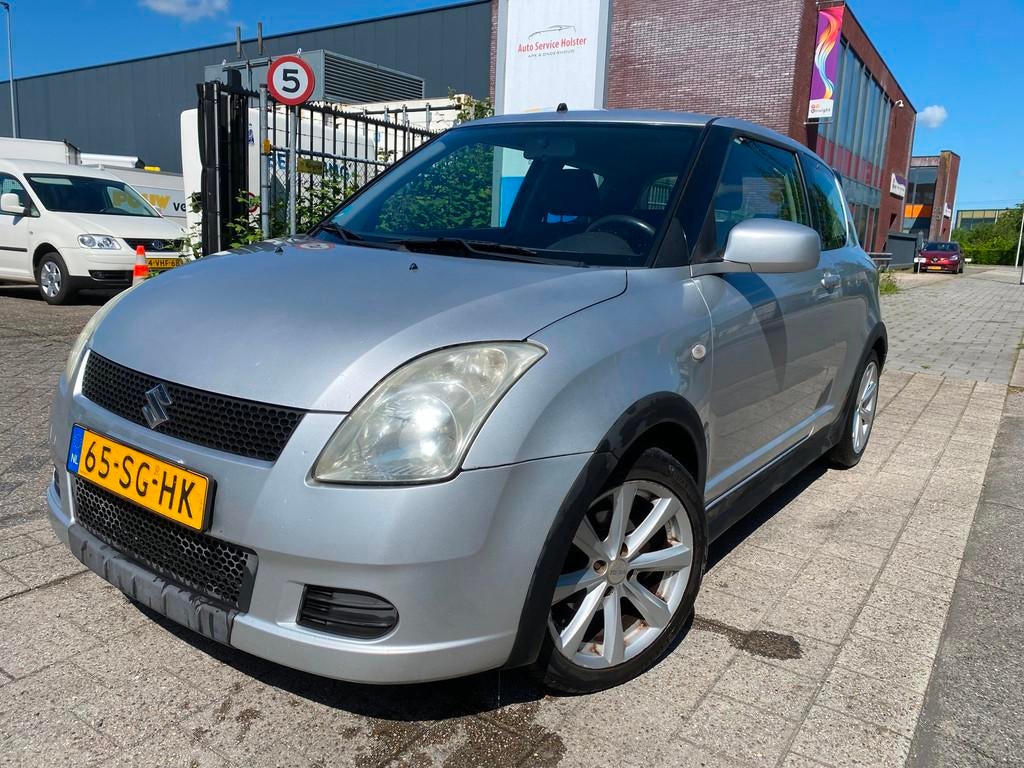 Suzuki Swift 1.3 GLS, Apk, Nap, Nieuwe versnellingsbak Inrui, Auto's, Suzuki, Bedrijf, Te koop, Swift, ABS, Airbags, Airconditioning
