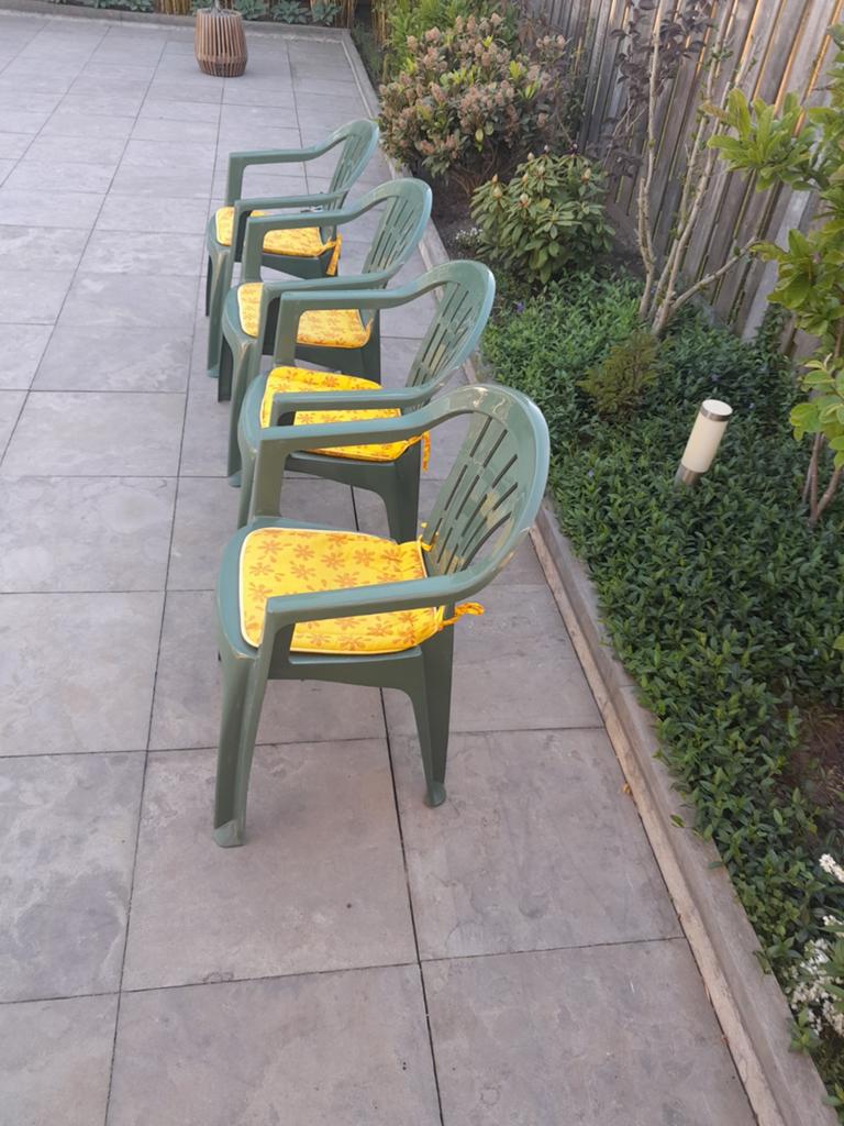 4 kuipstoelen met kussens, Ophalen of Verzenden, Gebruikt, Kunststof