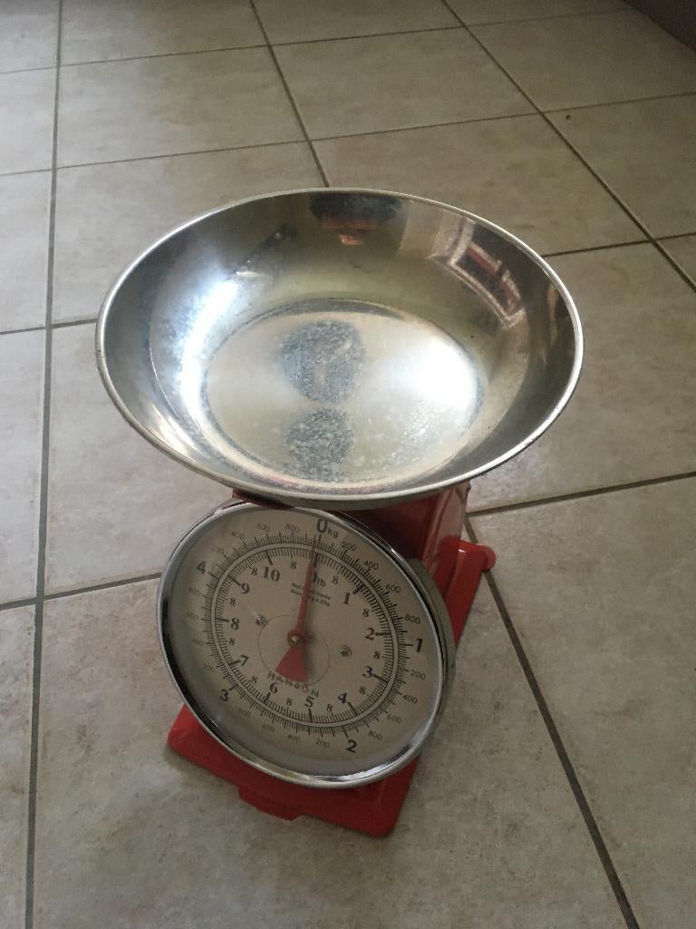 Retro Weegschaal Rood., Keukenweegschaal, Ophalen of Verzenden, Gebruikt, Minder dan 10 kg