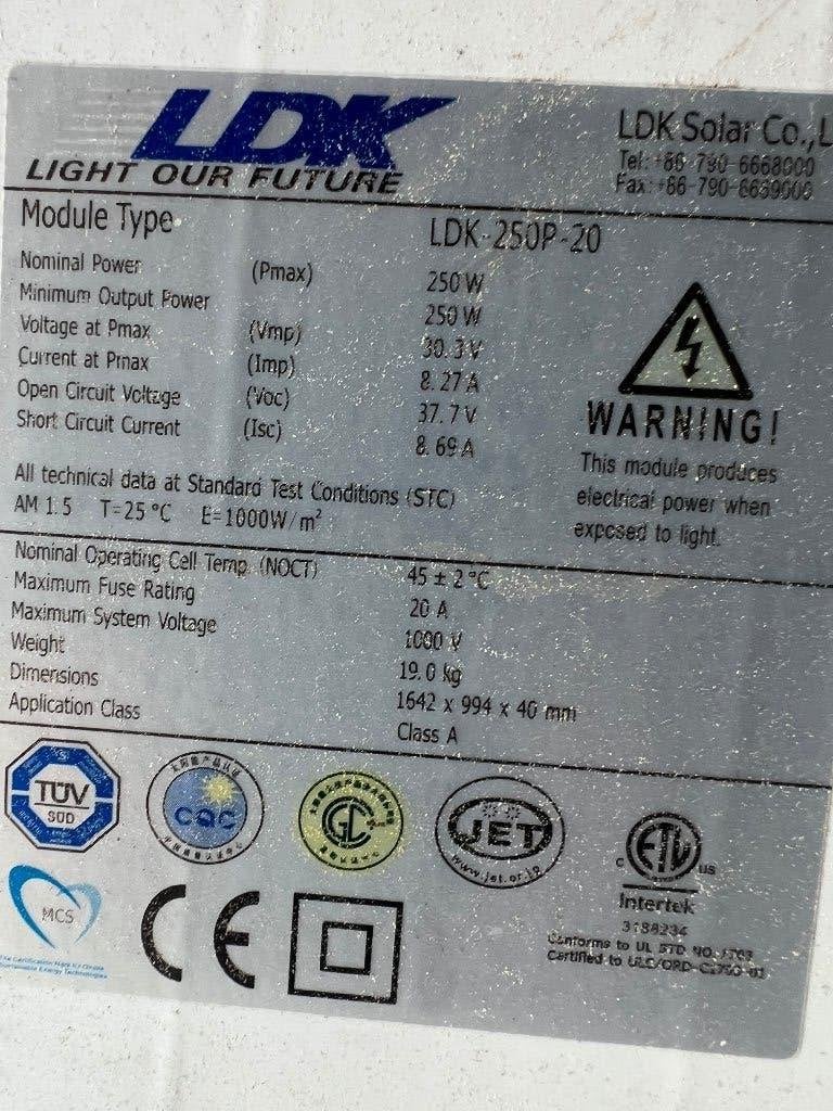 Zonnepanelen met 2 omvormers, Ophalen, Gebruikt, Compleet systeem, 200 wattpiek of meer