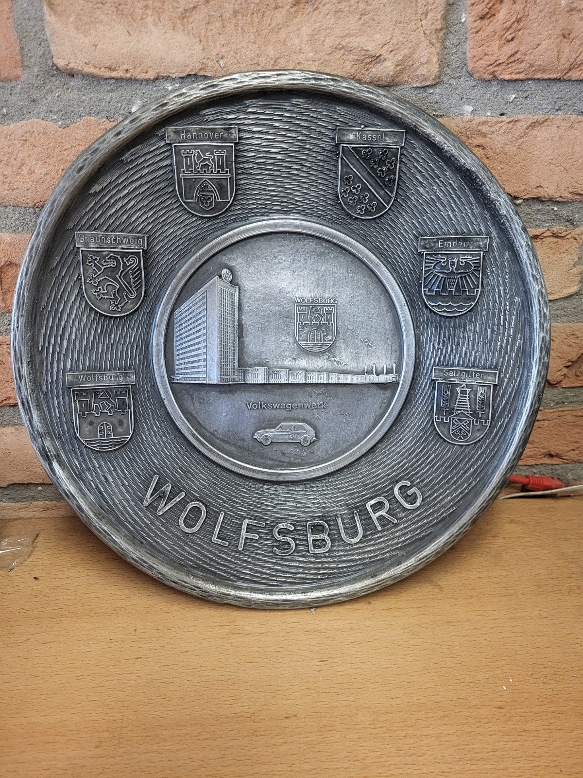 Vintage Wolfsburg herdenkingsbord - Volkswagen, Ophalen of Verzenden, Zo goed als nieuw