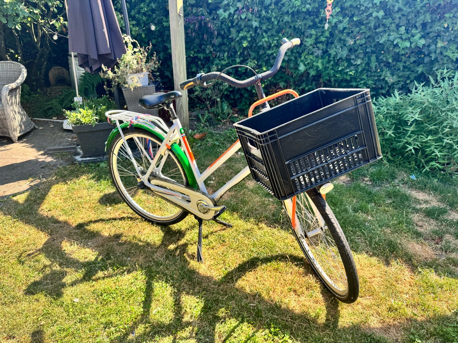 Batavus fiets (Postcode loterij) met lage instap en krat, Fietsen en Brommers, Fietsen | Dames | Damesfietsen, Ophalen, Velgrem