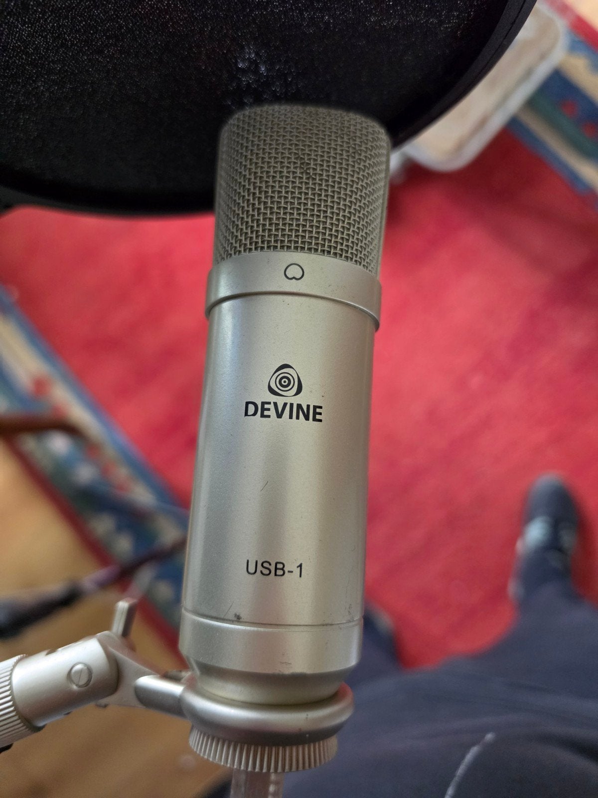 Devine USB Microfoon met Popfilter en Statief, Ophalen of Verzenden, Zo goed als nieuw, Studiomicrofoon