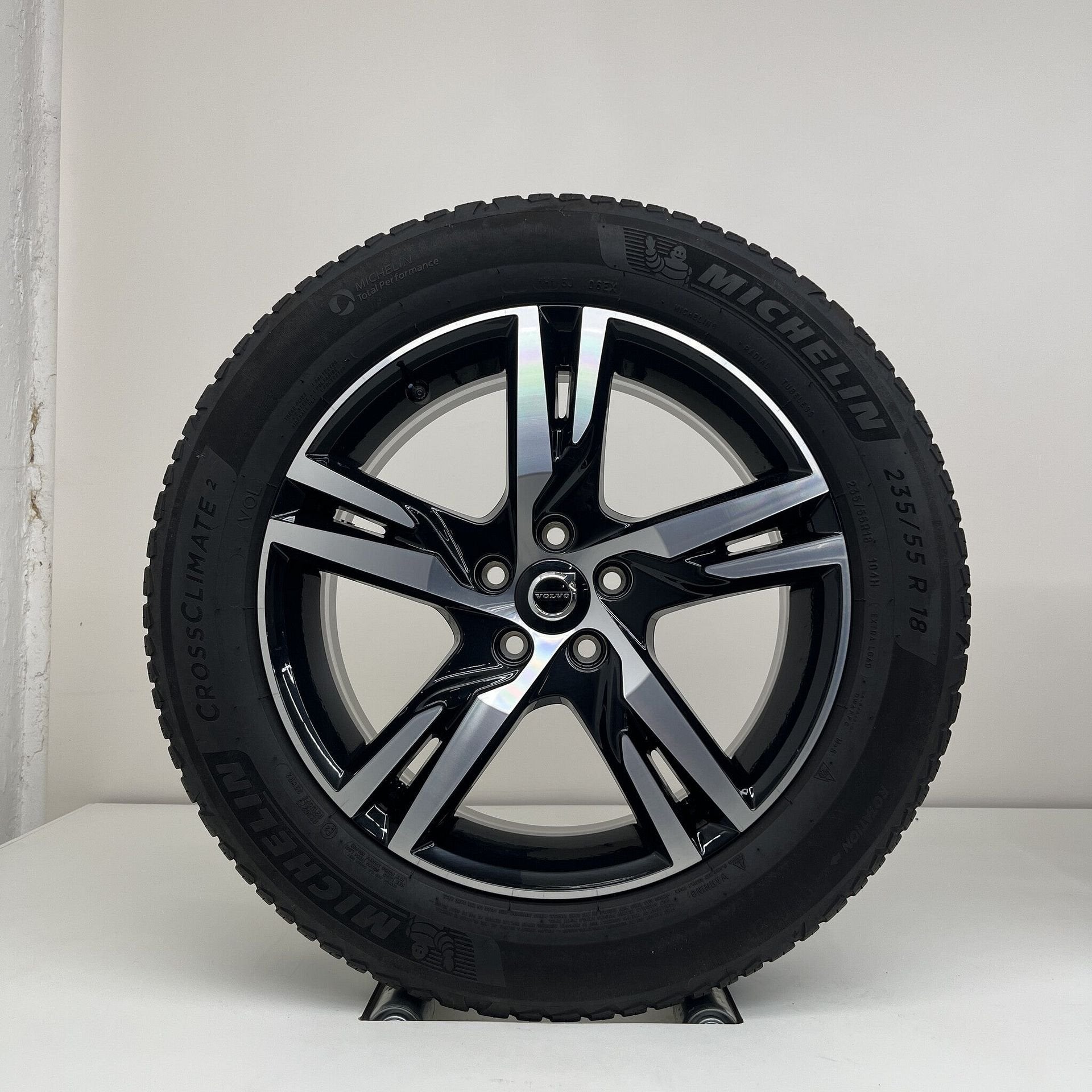 Volvo XC40 - 18 inch - all season, Auto-onderdelen, Banden en Velgen, 18 inch, Gebruikt, Banden en Velgen, Ophalen of Verzenden