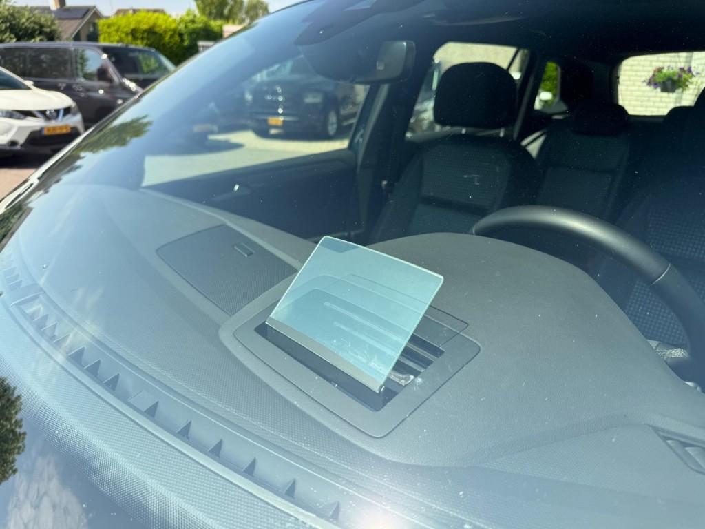 Volkswagen TIGUAN 1.4 TSI eHybrid Active 245pk Trekhaak HUD, Gebruikt, 4 cilinders, Blauw, Hybride Elektrisch/Benzine