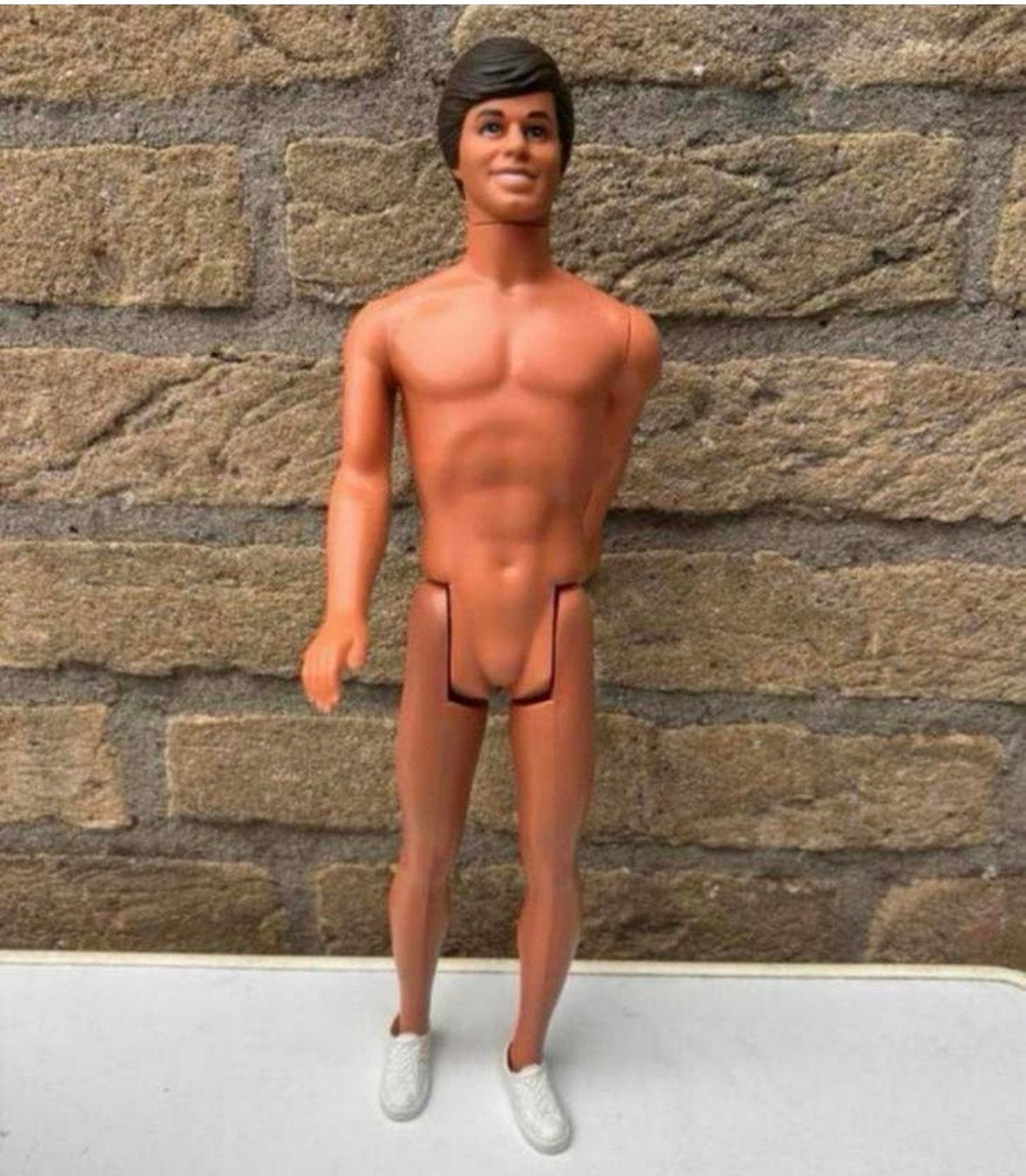 Originele Ken Barbie pop 1983 -1968 met witte sportschoenen, Ophalen of Verzenden, Gebruikt, Barbie