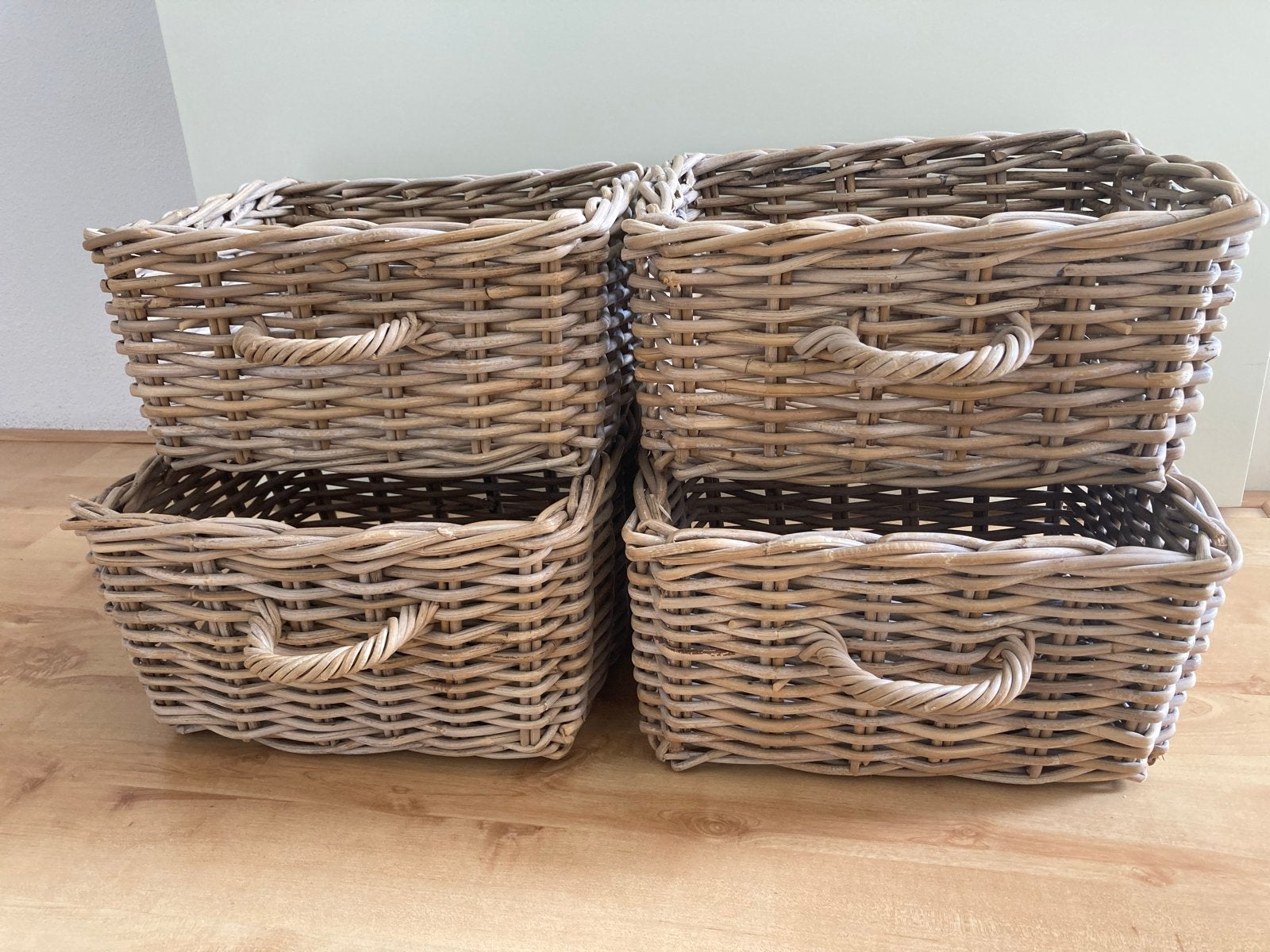 Set van 4 rieten manden met handvatten, Gevlochten, Mand, Ophalen of Verzenden, Zo goed als nieuw