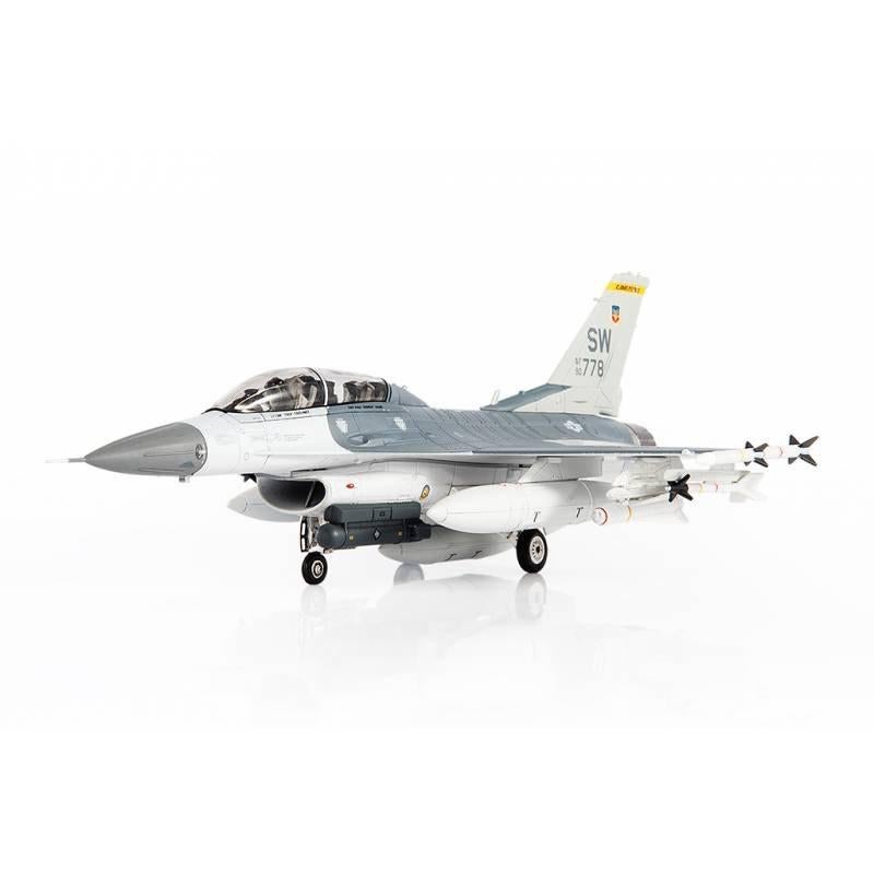 F-16DG Night Falcon Southern Watch Calibre Wings CA721604, Glow2B Germany GmbH Erlenbacher Str. 3 shop@glow2b.de, Schaalmodel