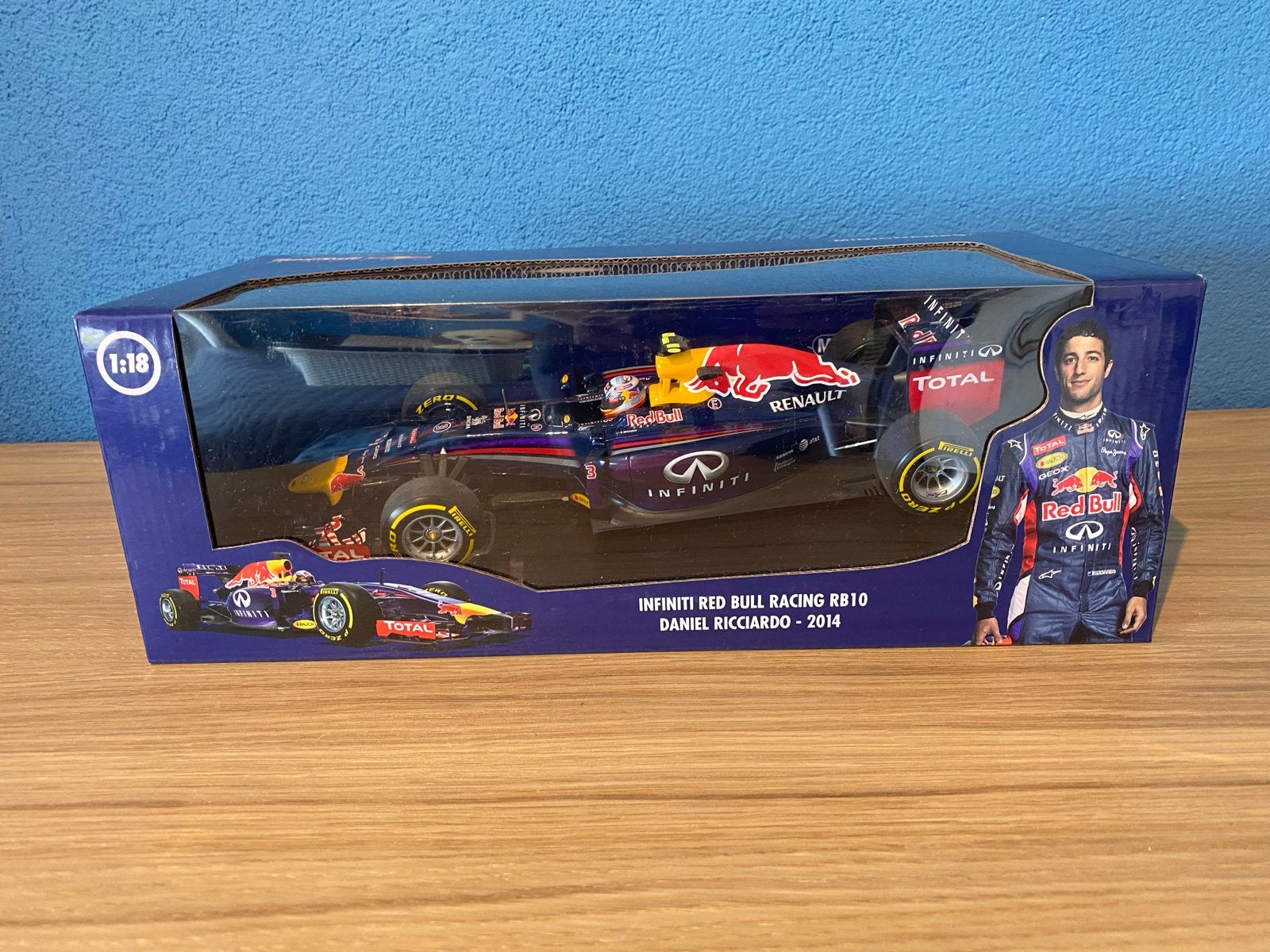 Red Bull Racing RB10 Daniel Ricciardo 2014 1:18 Minichamps, Hobby en Vrije tijd, Modelauto's | 1:18, Ophalen of Verzenden, Nieuw