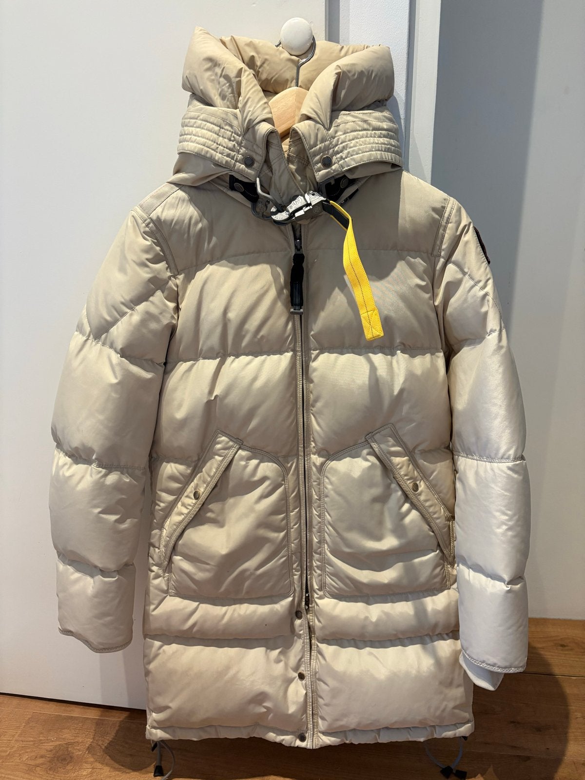 Parajumpers jas, maat S, met aankoopbewijs en extra logo arm, Ophalen of Verzenden, Gedragen, Maat 36 (S), Beige