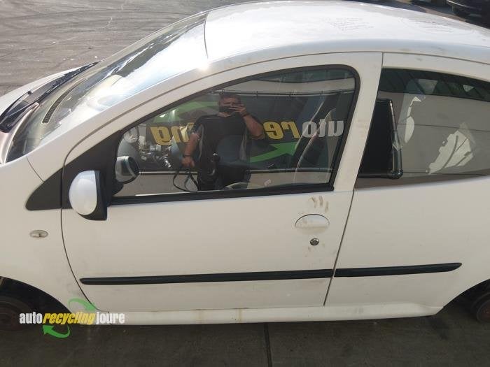 Portier 4Deurs links-voor van een Citroen C1 (KWD), Auto-onderdelen, Gebruikt, Deur, -, -