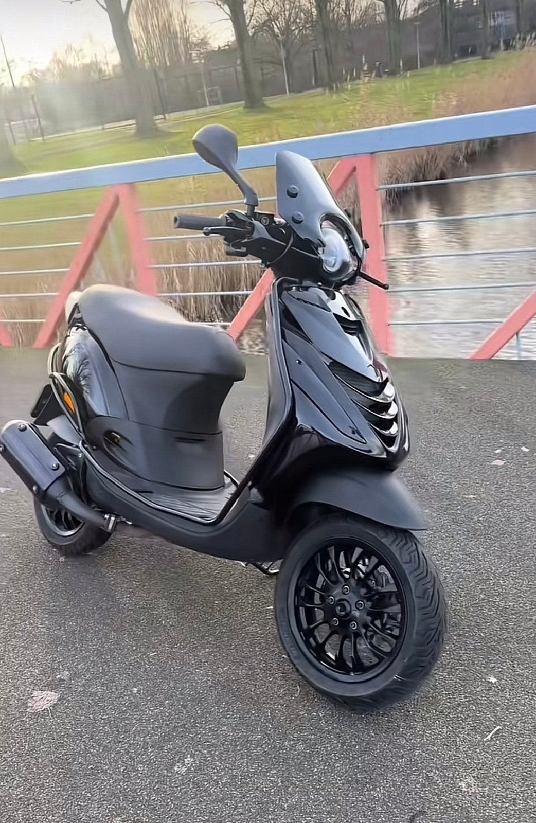 Zip 172cc GEZOCHT‼️, Fietsen en Brommers, Snorfietsen en Snorscooters, Ophalen of Verzenden, Zo goed als nieuw, Tweetakt, Piaggio