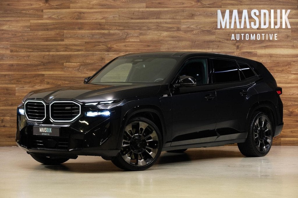 BMW XM V8 PHEV 30 kWh|B&W Audio|Massage|360|SoftClose|ACC|HU, Auto's, BMW, Gebruikt, 4395 cc, Zwart, Bedrijf