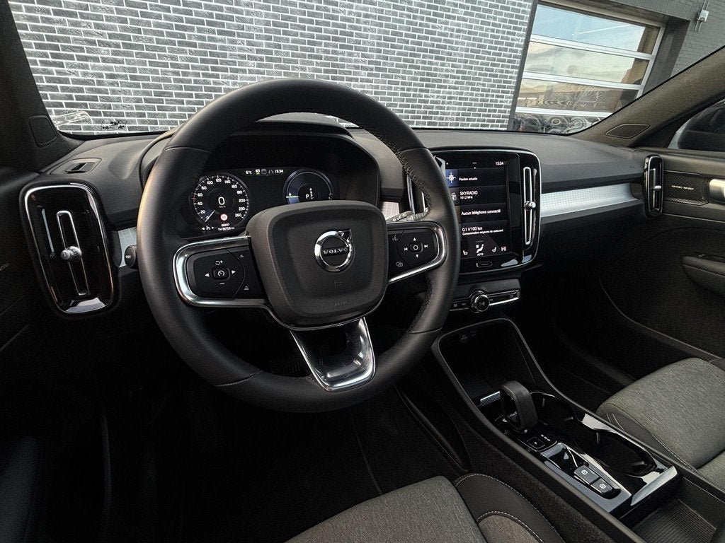 Volvo XC40 1.5 T4 Plug-in hybrid Plus Dark | Panoramadak | H, Auto's, Volvo, 12 maanden, Stof, Euro 6, 1712 kg