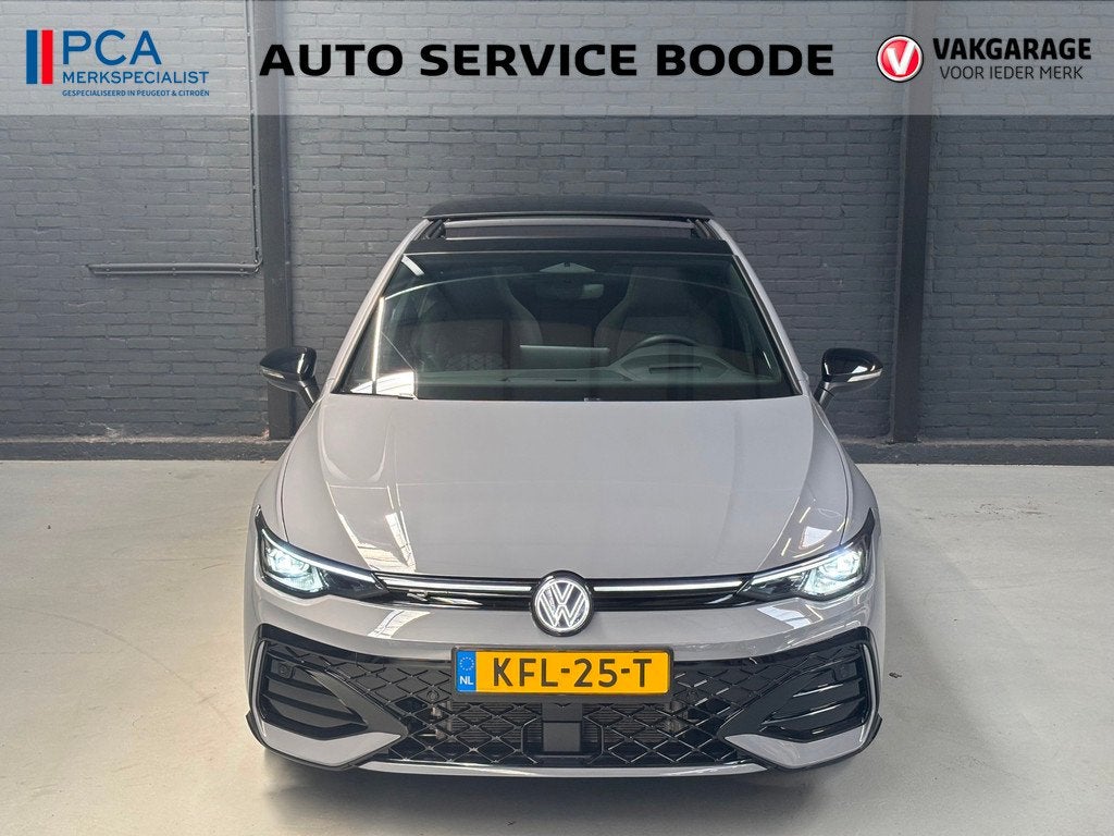 Volkswagen GOLF 1.5 eTSI R-Line Edition - panoramadak - LED, Auto's, Volkswagen, 4 cilinders, 150 pk, Leder en Stof, Bedrijf