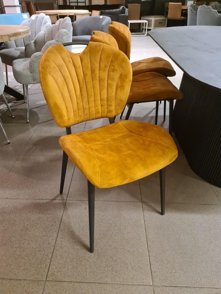Nieuwe eetkamerstoel adore velvet okergeel handgreep rug €85, Ophalen, Industrieel landelijk barok brocante koloniaal boheems vintage