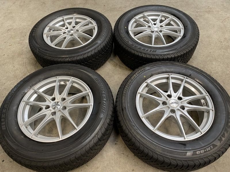 17 inch velgen + winterbanden Nissan X trail 235 65 17, Auto-onderdelen, Gebruikt, -, -, Banden en Velgen