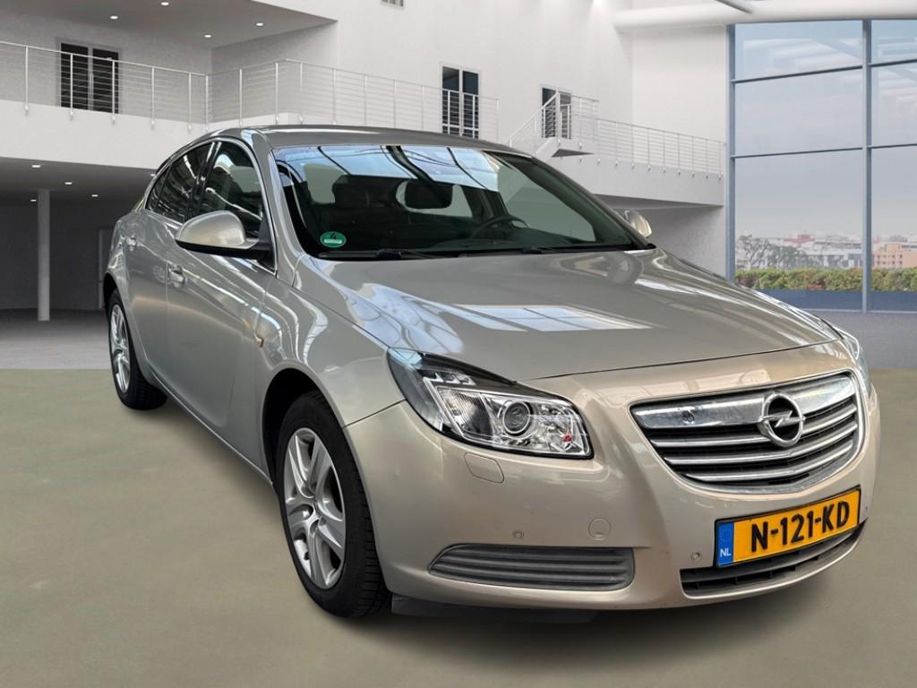 Opel Insignia 2.0 T Cosmo, Auto's, Opel, Gebruikt, 4 cilinders, Bedrijf, Handgeschakeld