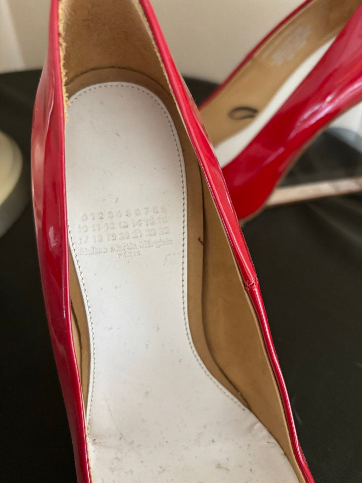 Maison Martin Margiela rode lakpumps mt 37., Kleding | Dames, Pumps, Ophalen of Verzenden, Zo goed als nieuw, Rood